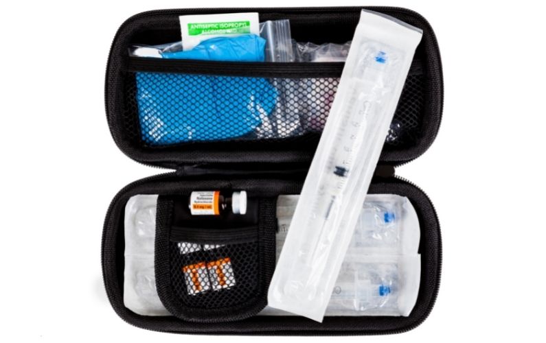 naloxone kit